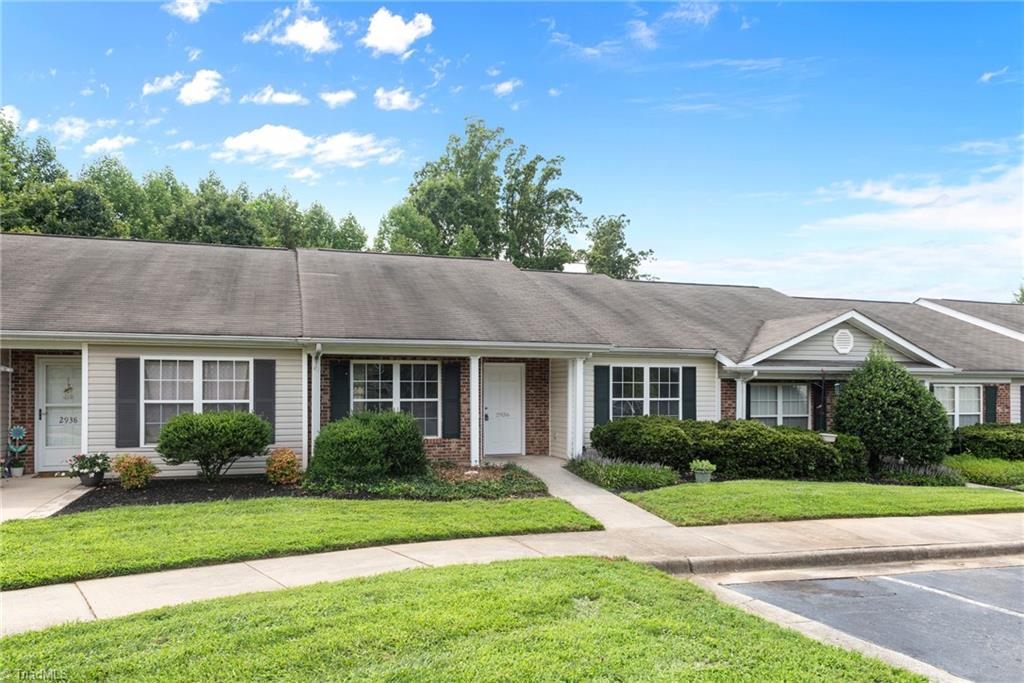 2936 WaterStone Loop High Point, NC 27265 - Photo 4 of 25