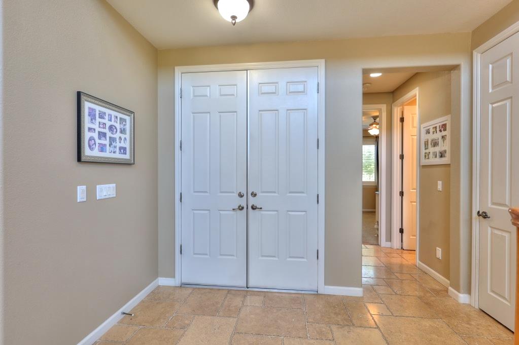 565 Bodeson Court Ripon, CA 95366 - Photo 11 of 90