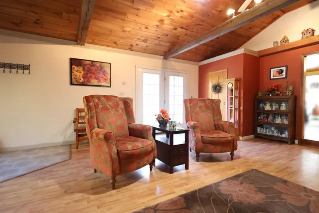 $379,900 | 1001 Woodstock Road, Hartford, VT 05001