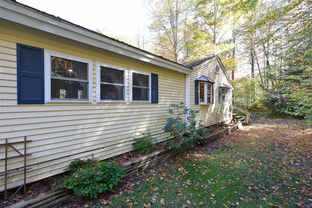 $379,900 | 1001 Woodstock Road, Hartford, VT 05001