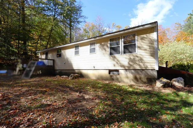 $379,900 | 1001 Woodstock Road, Hartford, VT 05001