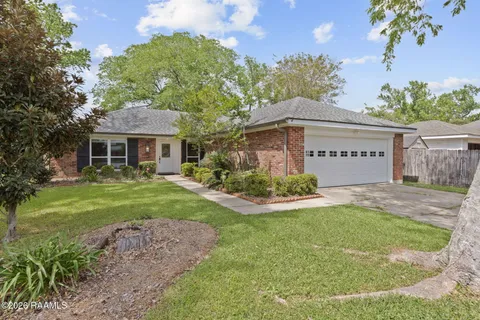 $275,000 | 204 Larchwood Drive, Lafayette, LA 70503