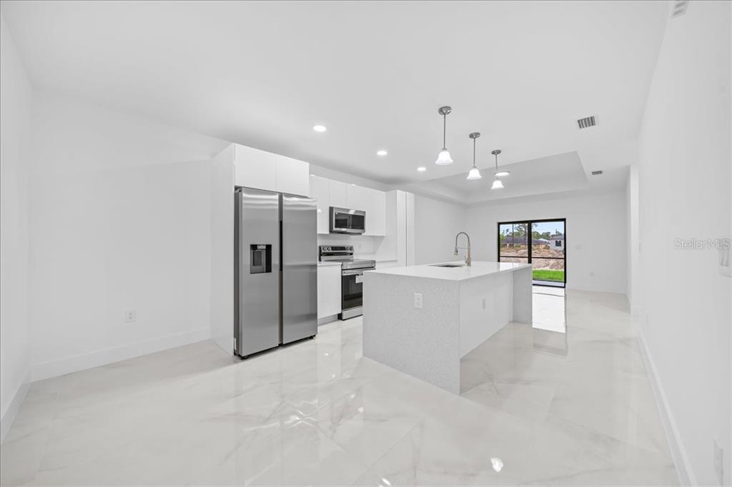 4737 25th Street Southwest Lehigh Acres, FL 33973 - Photo 5 of 34