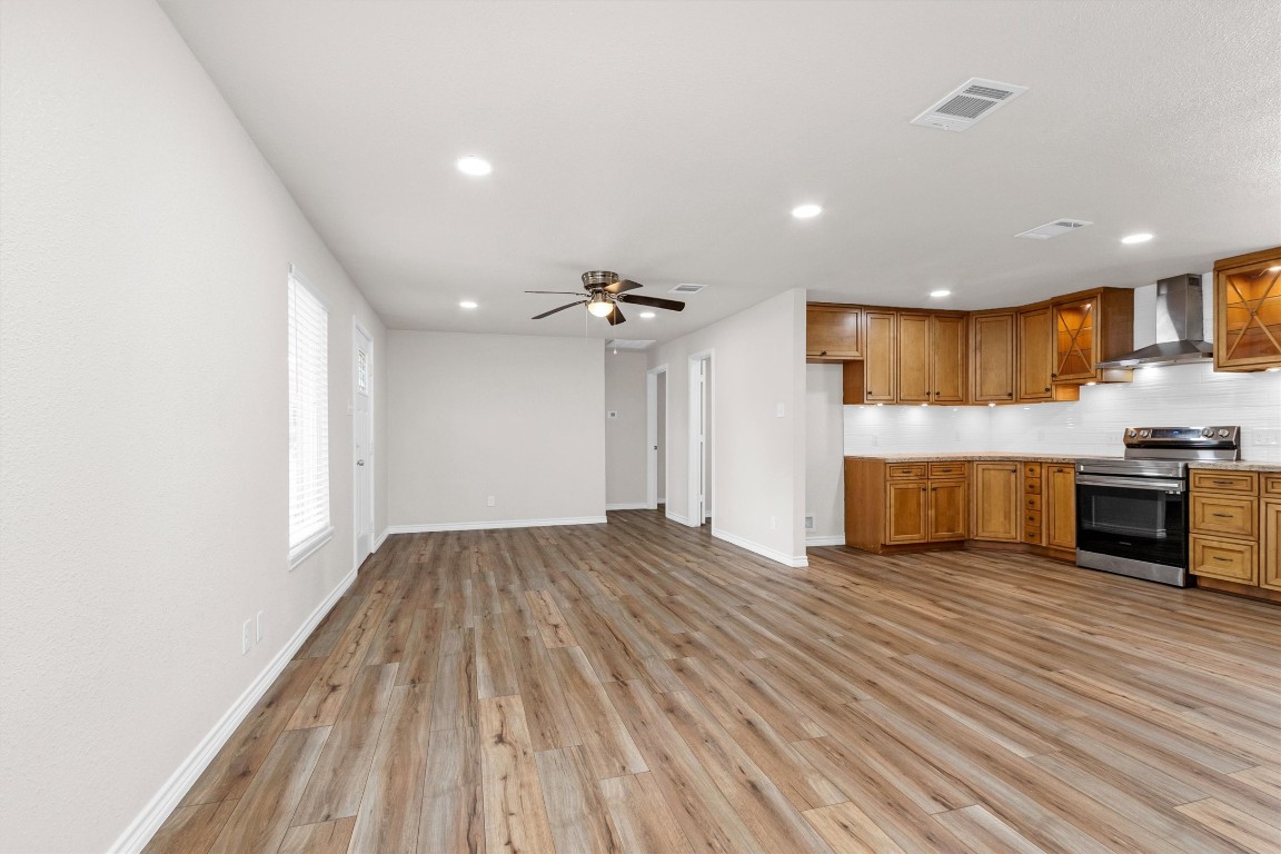 338 South Walker Road Conroe, TX 77306 - Photo 6 of 25 a view of kitchen with sink and microwave