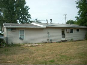 301 West 1st Road La Paz, IN 46537 - Photo 9 of 10 Gallery Image 9