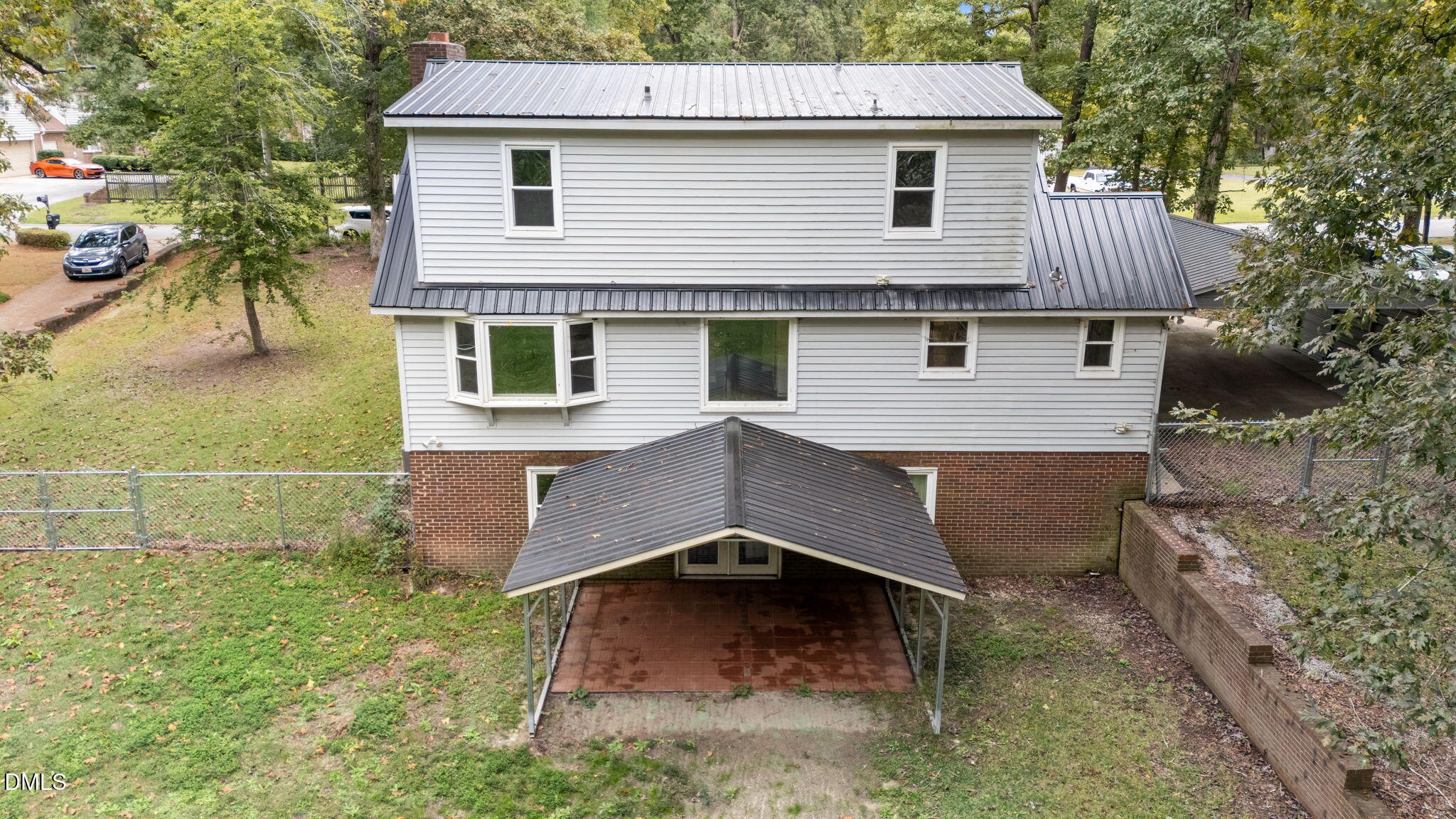 804 West Scotsdale Road Laurinburg, NC 28352 - Photo 39 of 41 a front view of a house with garden