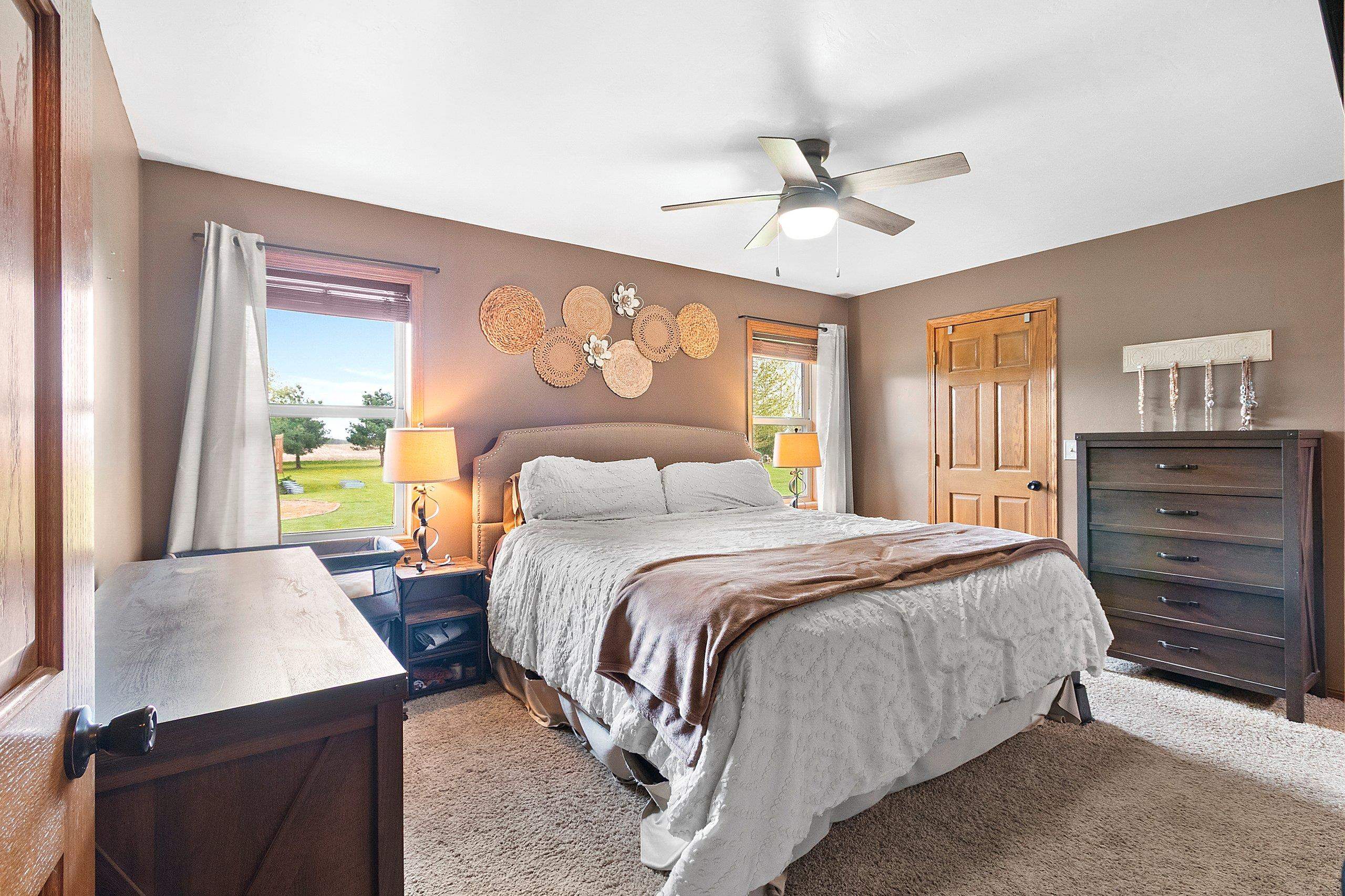 334 Falcon Circle Pulaski, WI 54162 - Photo 22 of 51