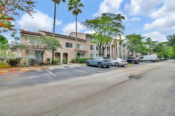 $2,100 | 12160 St Andrews Place, Unit 205, Miramar, FL 33025