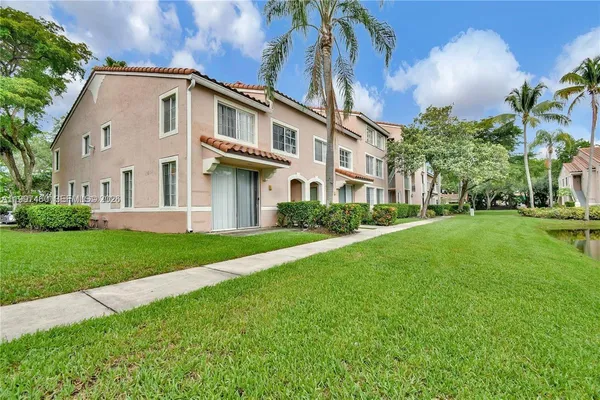 $2,100 | 12160 St Andrews Place, Unit 205, Miramar, FL 33025