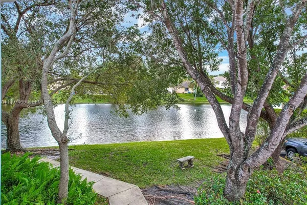 $2,100 | 12160 St Andrews Place, Unit 205, Miramar, FL 33025
