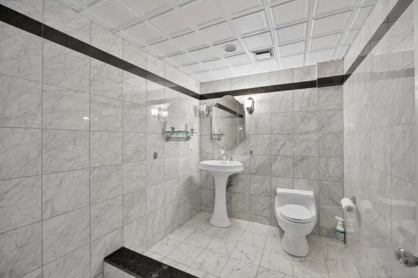 $22,500 | 11 Elizabeth Way, Lynnfield, MA 01940