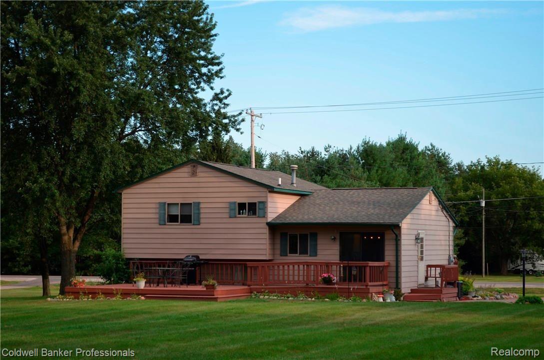 10067 East Mt Morris Road Davison, MI 48423 - Photo 3 of 17 Back.JPG