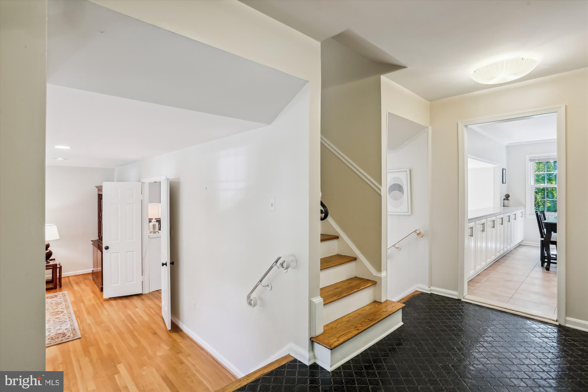 8308 Snug Hill Lane Potomac, MD 20854 - Photo 20 of 73