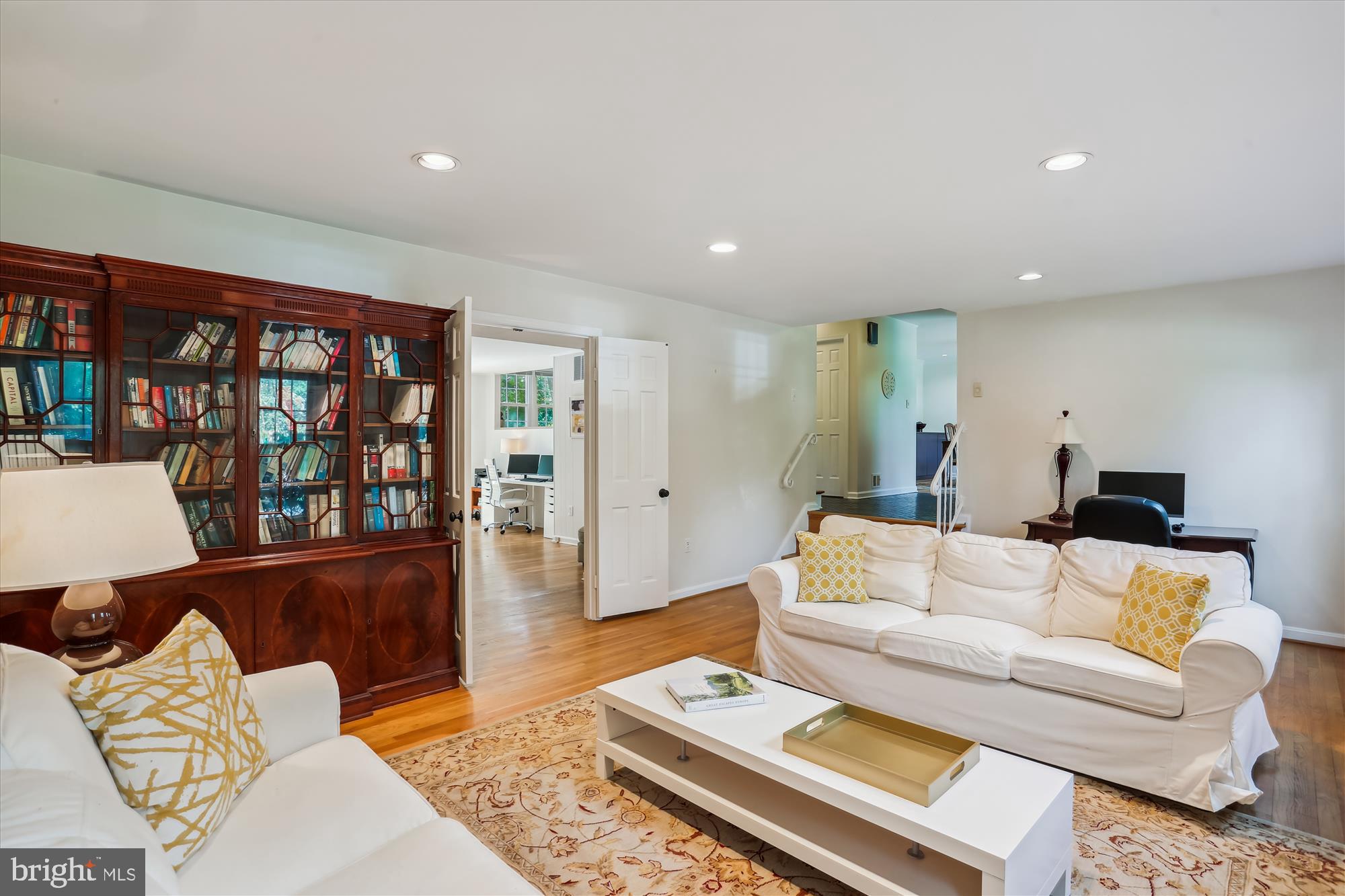 8308 Snug Hill Lane Potomac, MD 20854 - Photo 22 of 73