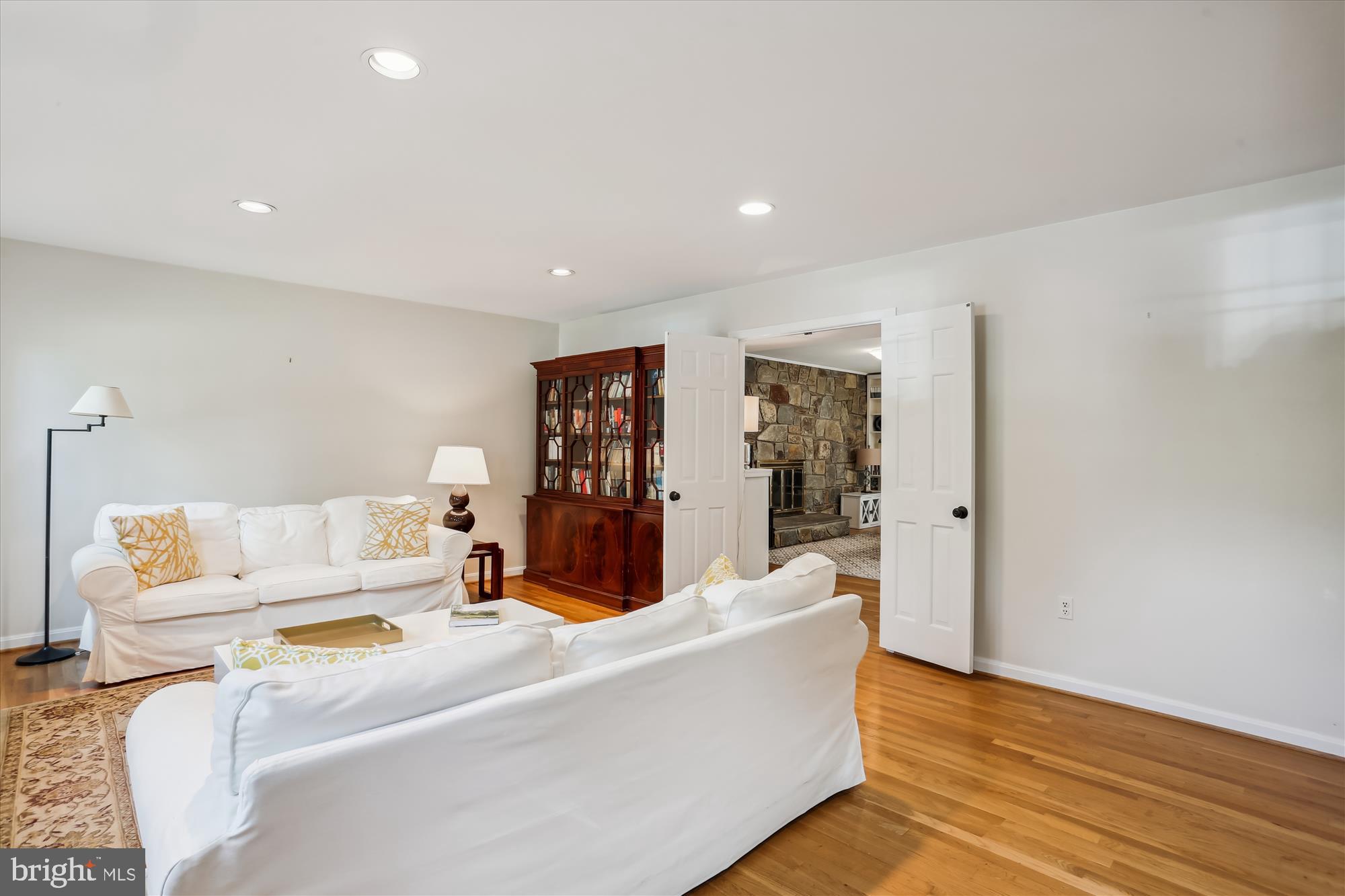 8308 Snug Hill Lane Potomac, MD 20854 - Photo 24 of 73