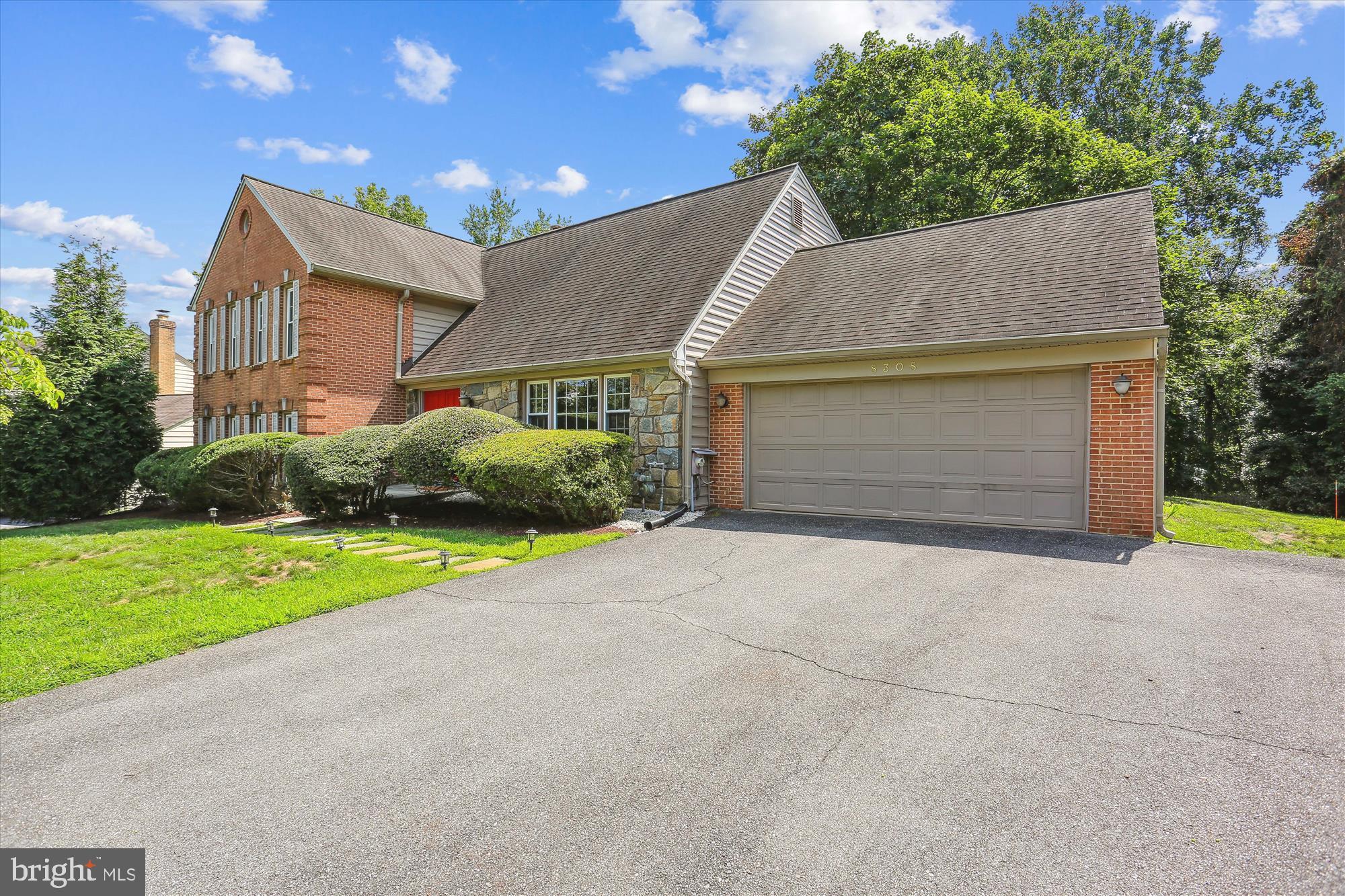 8308 Snug Hill Lane Potomac, MD 20854 - Photo 4 of 73