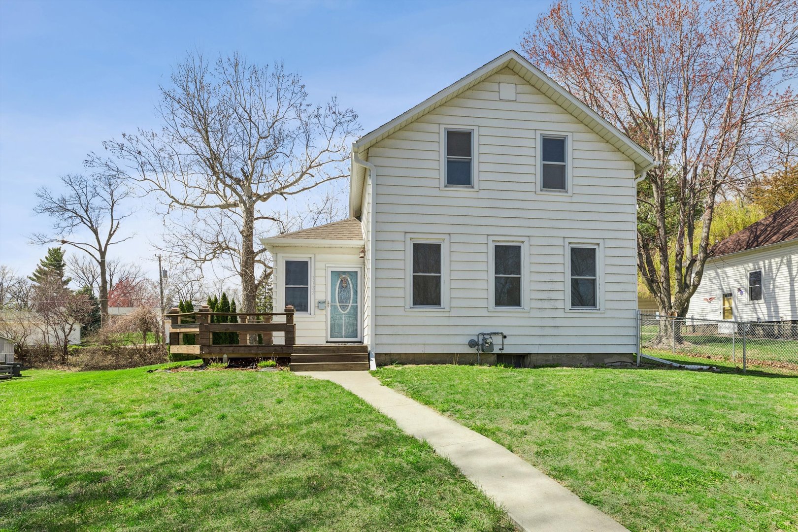 3122 Roosevelt Street Clinton, IA 52732 - Photo 2 of 32