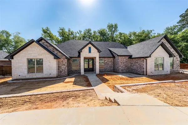 $599,900 | 2546 Barton Creek Circle, Tyler, TX 75703