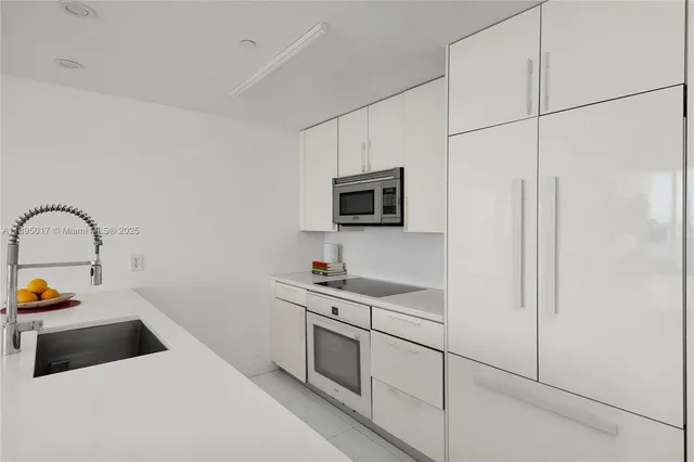$998,000 | 7935 East Drive, Unit 803, Miami Beach, FL 33141
