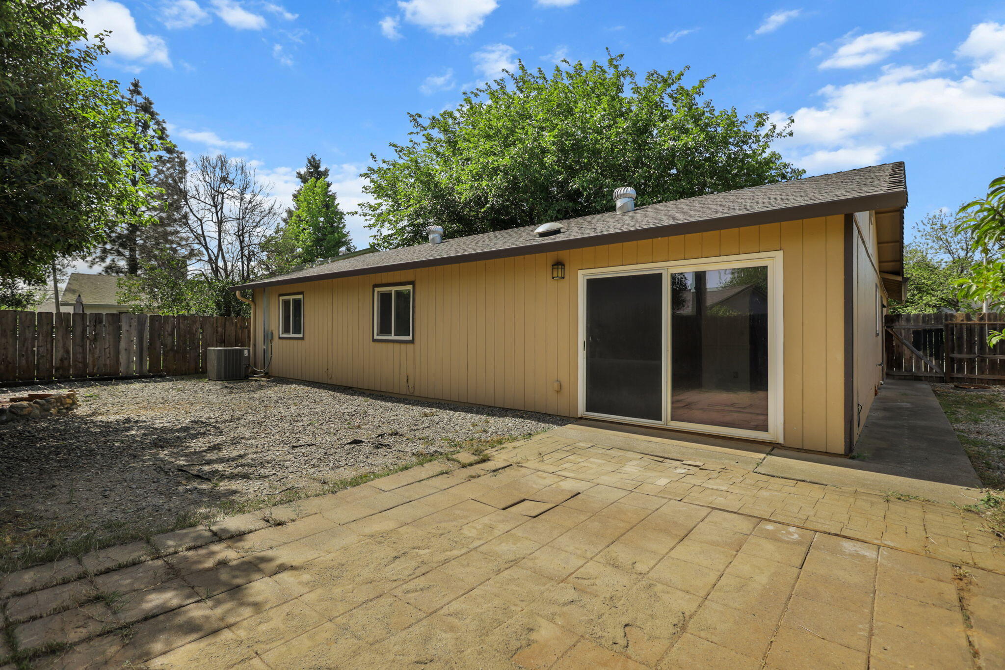 3985 Cirrus Street Redding, CA 96002 - Photo 23 of 27 a house with a outdoor space