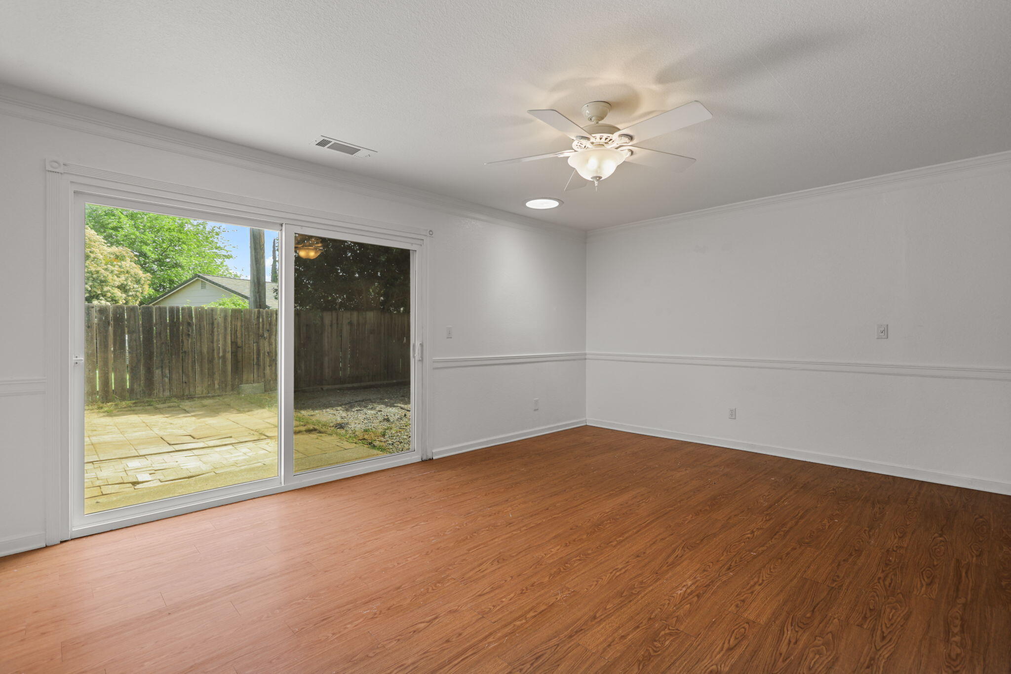 3985 Cirrus Street Redding, CA 96002 - Photo 8 of 27 a view of an empty room with a window