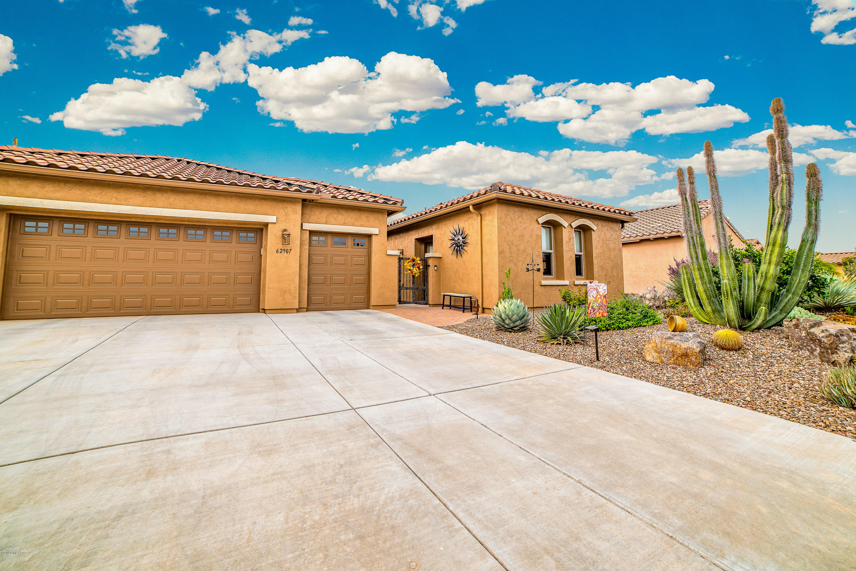 62907 East Border Rock Road Tucson, AZ 85739 - Photo 4 of 47
