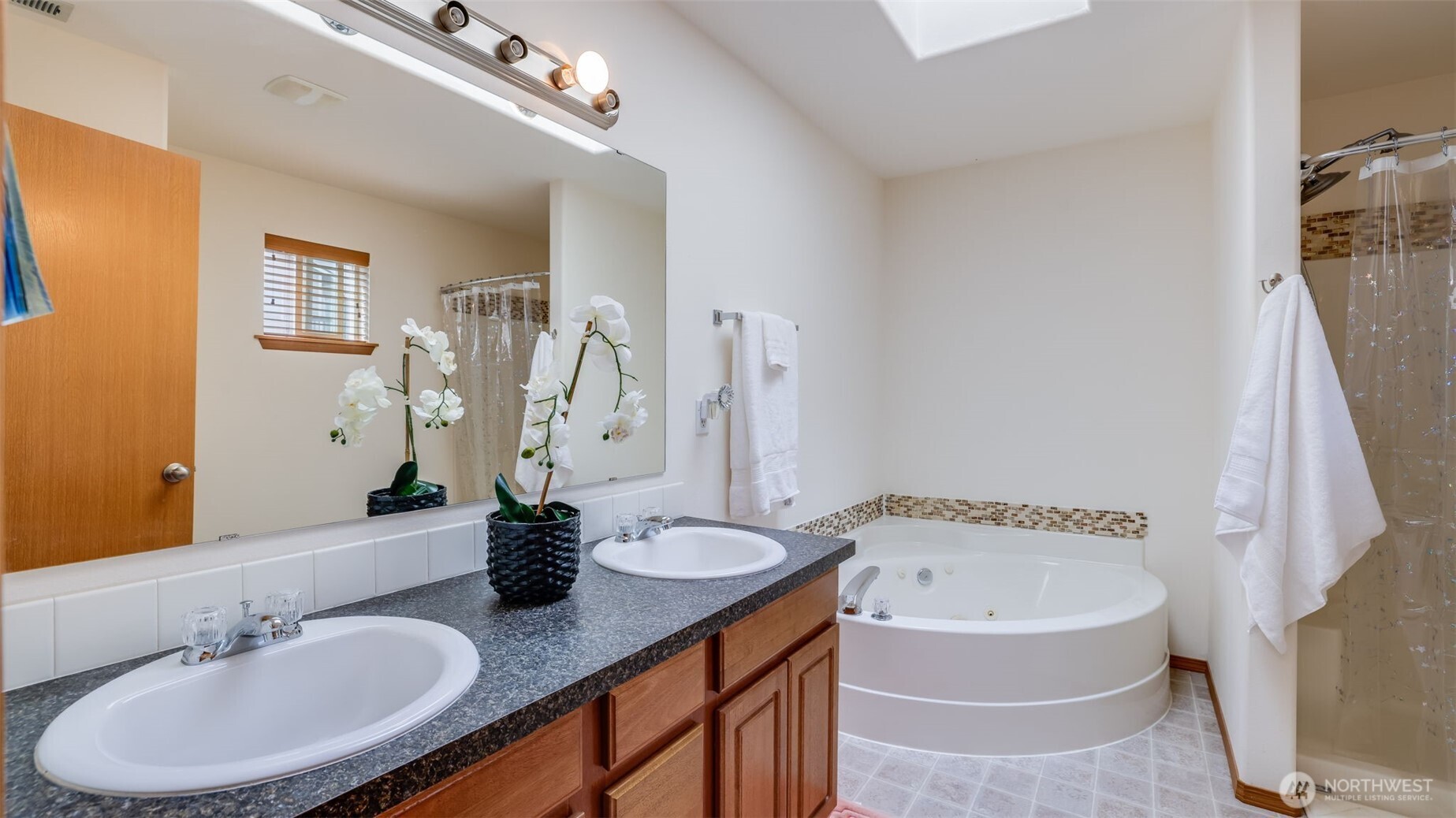 28843 213th Court Southeast Kent, WA 98042 - Photo 14 of 25