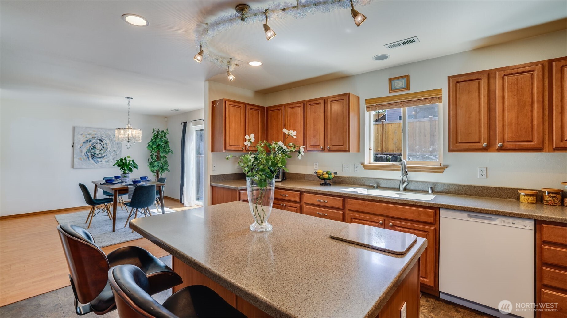 28843 213th Court Southeast Kent, WA 98042 - Photo 8 of 25