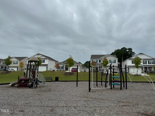 $1,750 | 145 Tributary Way, Fuquay-Varina, NC 27526