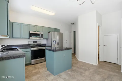 $389,900 | 2250 East Deer Valley Drive, Unit 10, Phoenix, AZ 85024