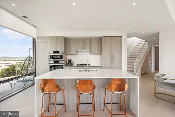 $10,000 | 1201 North Royal Street, Unit 706, Alexandria, VA 22314