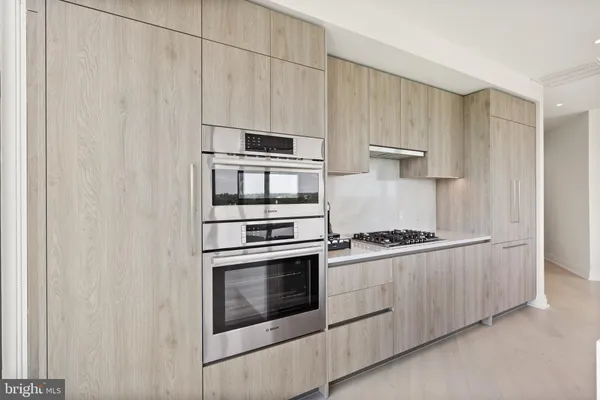 $10,000 | 1201 North Royal Street, Unit 706, Alexandria, VA 22314