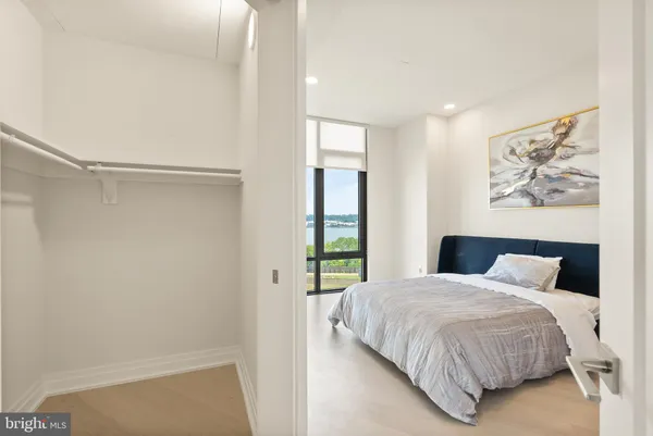 $10,000 | 1201 North Royal Street, Unit 706, Alexandria, VA 22314