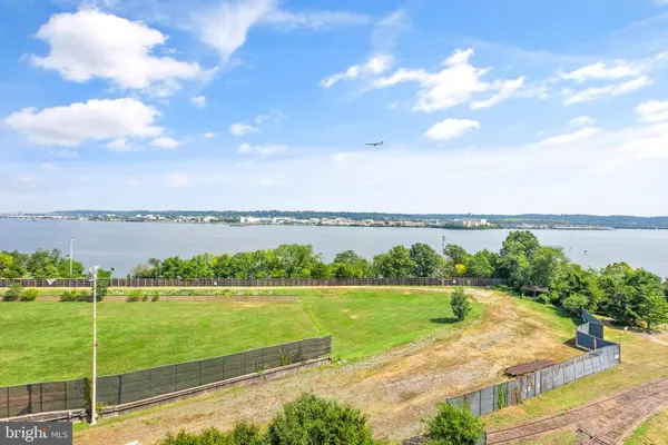 $10,000 | 1201 North Royal Street, Unit 706, Alexandria, VA 22314