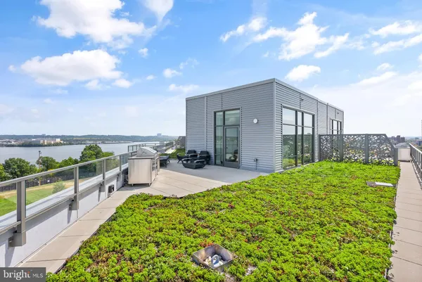 $10,000 | 1201 North Royal Street, Unit 706, Alexandria, VA 22314