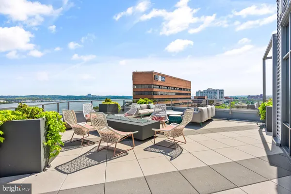 $10,000 | 1201 North Royal Street, Unit 706, Alexandria, VA 22314