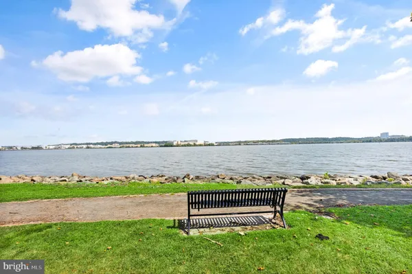 $10,000 | 1201 North Royal Street, Unit 706, Alexandria, VA 22314