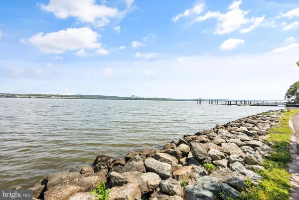 $10,000 | 1201 North Royal Street, Unit 706, Alexandria, VA 22314