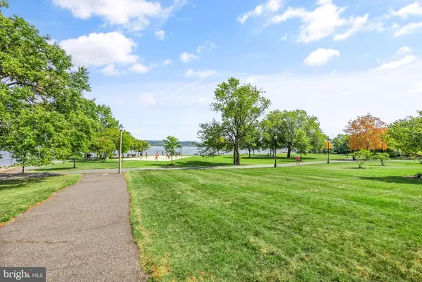 $10,000 | 1201 North Royal Street, Unit 706, Alexandria, VA 22314