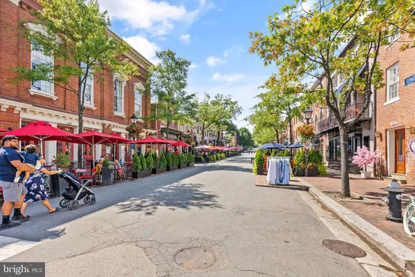 $10,000 | 1201 North Royal Street, Unit 706, Alexandria, VA 22314