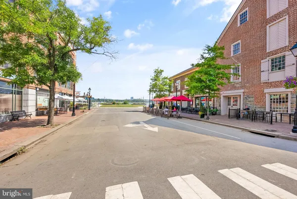 $10,000 | 1201 North Royal Street, Unit 706, Alexandria, VA 22314