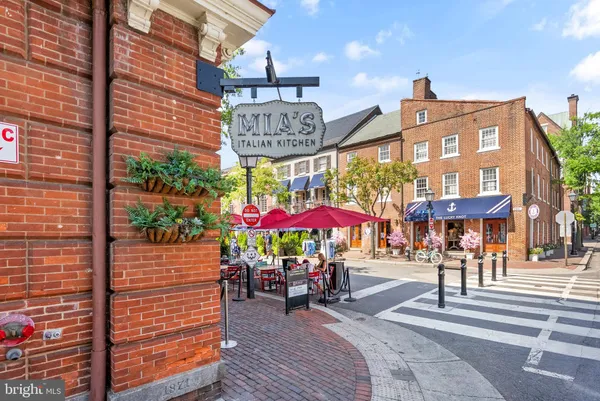 $10,000 | 1201 North Royal Street, Unit 706, Alexandria, VA 22314