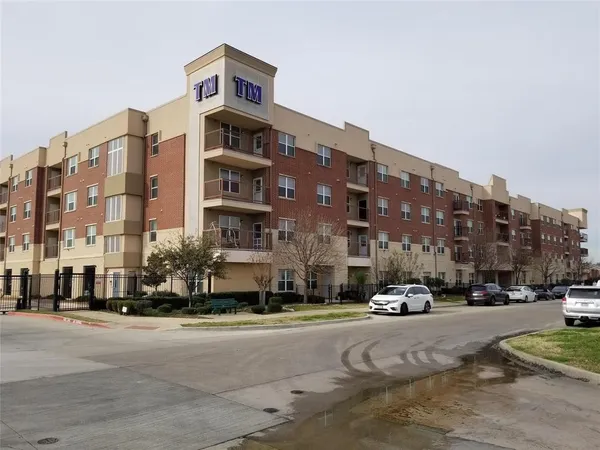 $1,300 | 1100 West Trinity Mills Road, Unit 2013, Carrollton, TX 75006