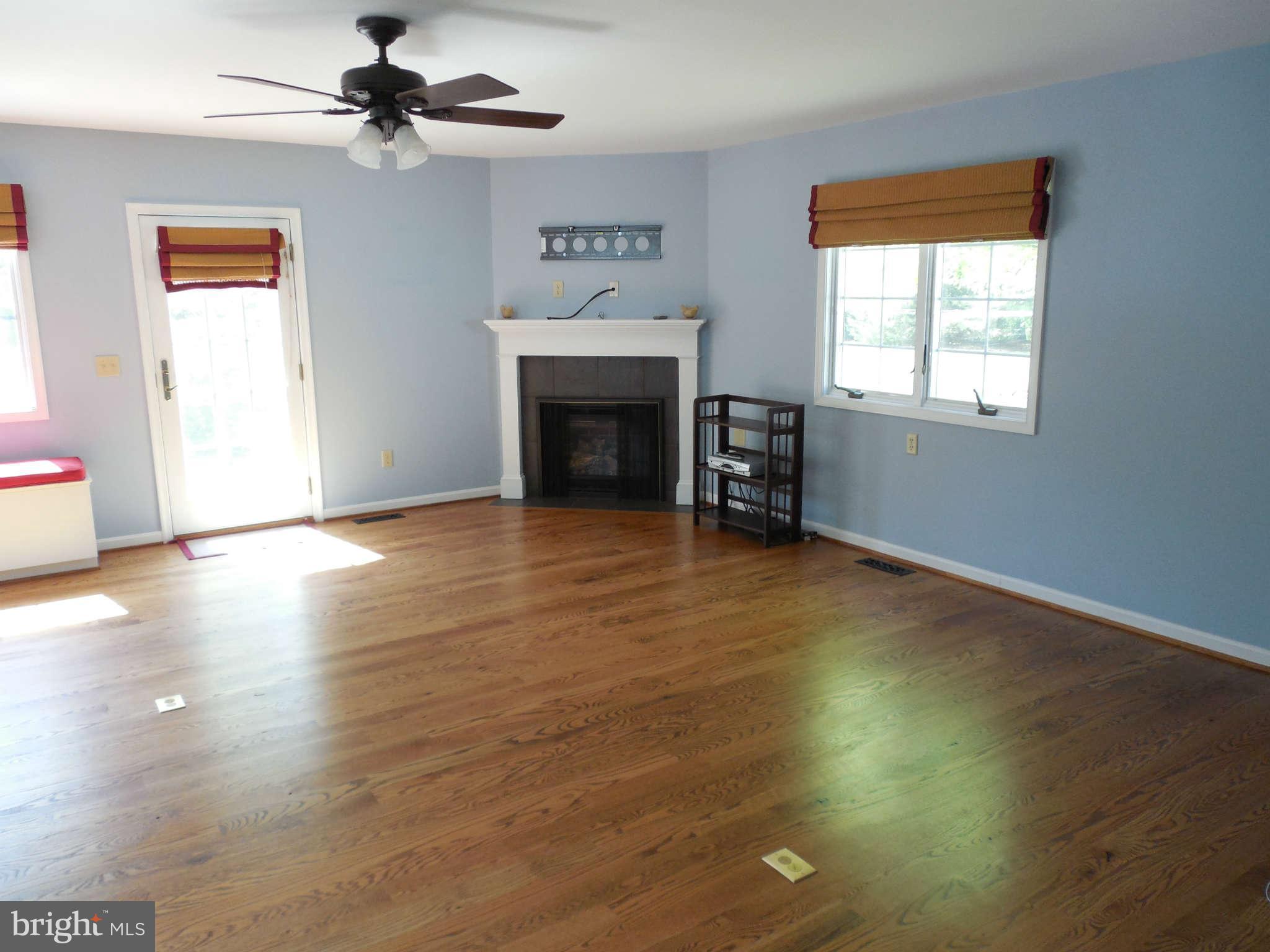 24376 Robins Creek Road Preston, MD 21655 - Photo 10 of 23 Family Room