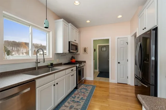 $419,000 | 5562 Lakeview Court, Madison, NY 13346