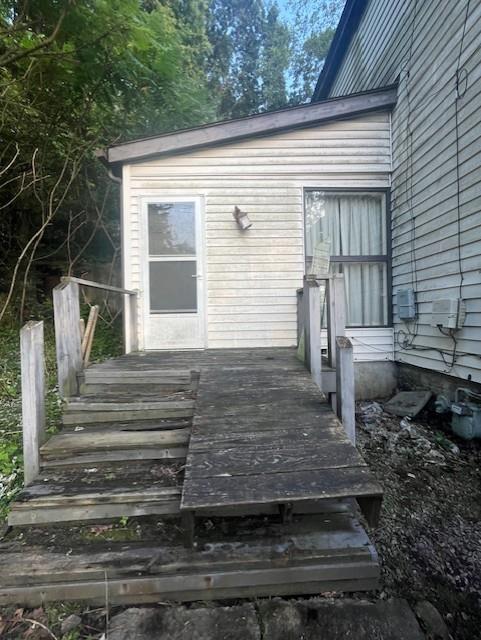 5104 Verona Road Verona, PA 15147 - Photo 3 of 20 a front view of a house with plants