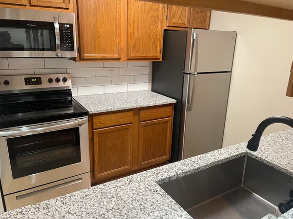 $224,900 | 3005 Fernwood Avenue, Unit 103, Ann Arbor, MI 48108
