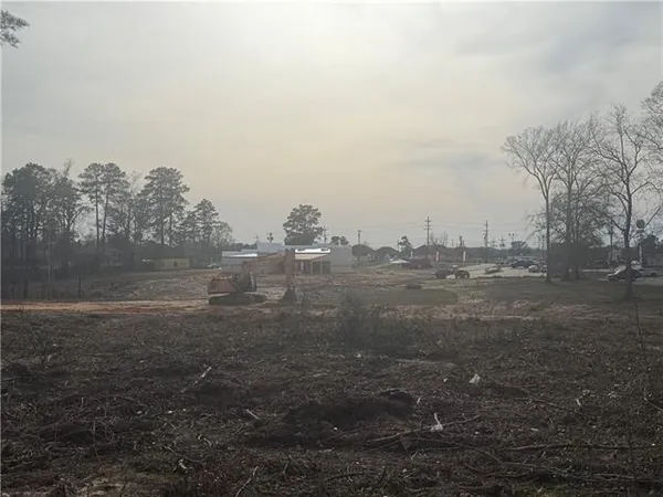 $1,295,000 | 54 Pinecrest Drive, Pineville, LA 71360