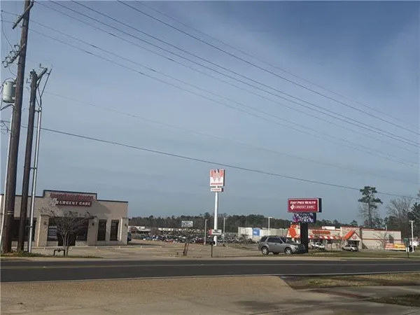 $1,295,000 | 54 Pinecrest Drive, Pineville, LA 71360