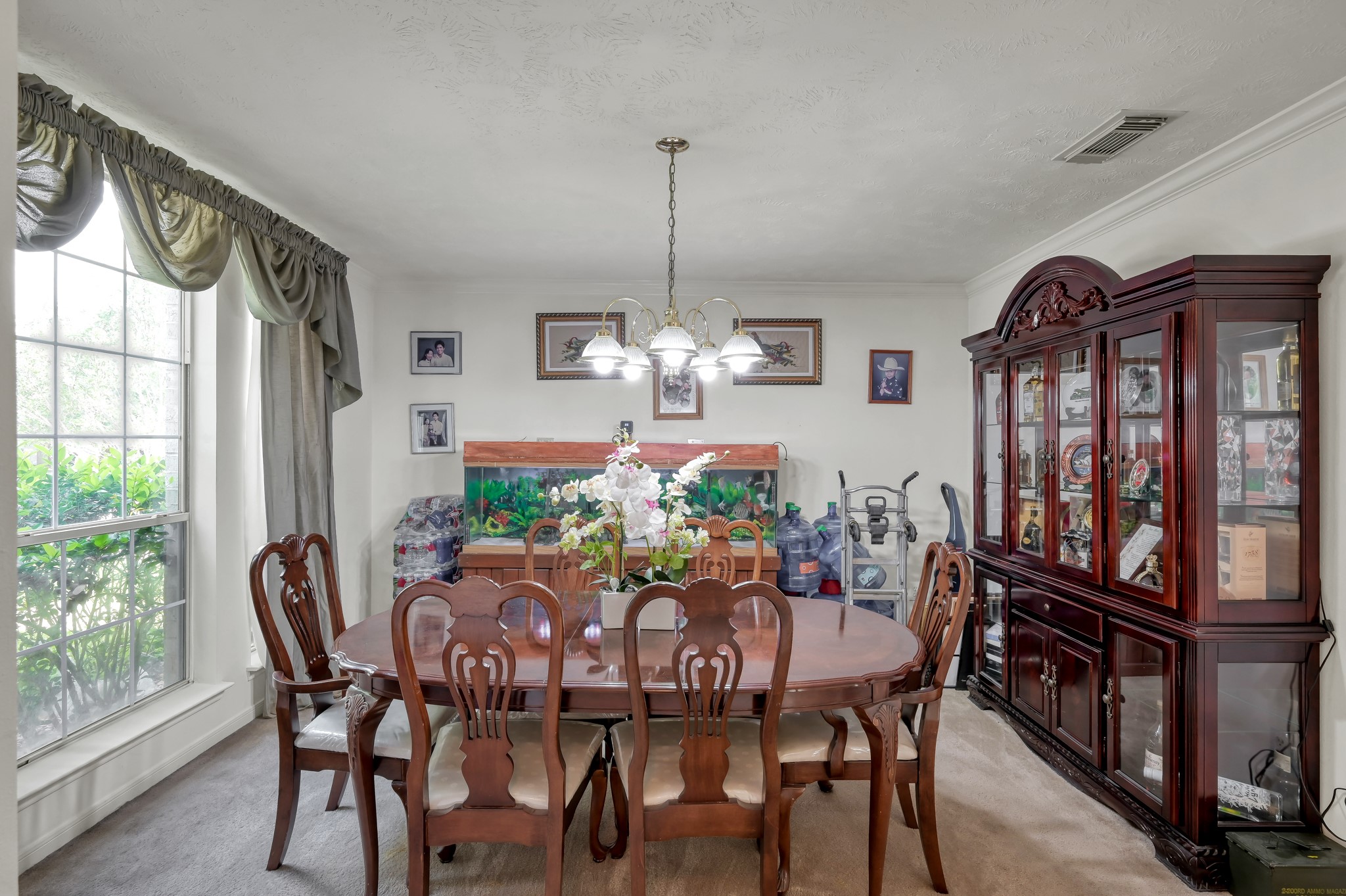 2539 Forge Creek Road Houston, TX 77067 - Photo 24 of 40 Alternate view of the formal dining room.